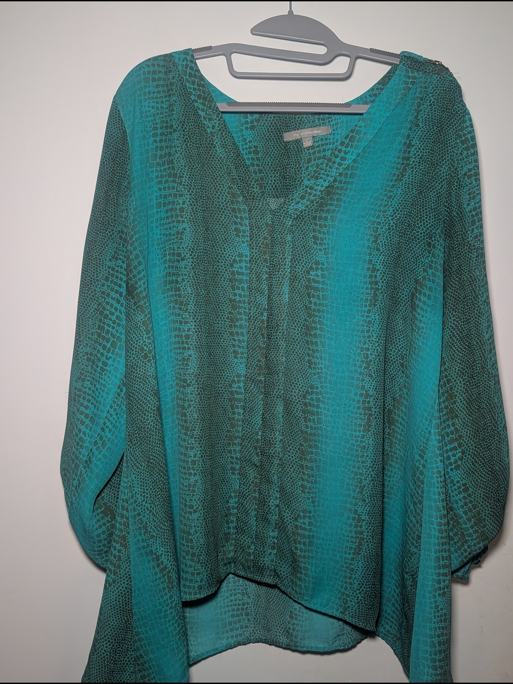 NY Collection Teal Animal-Print V-Neck Top